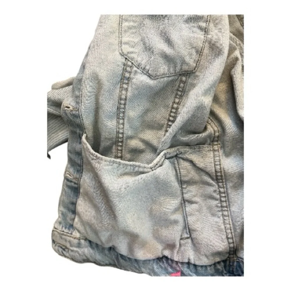 💙 EUC ZARA Light Wash Distressed Denim Jacket | Sz M - Picture 8 of 11